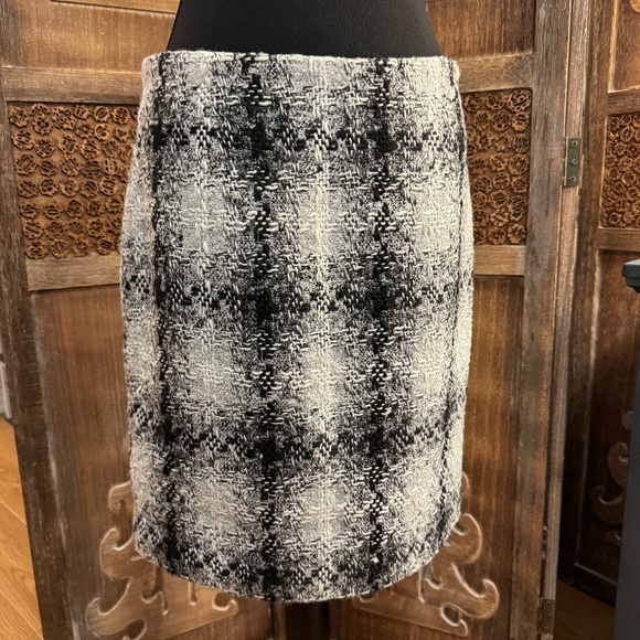 Tweed skirt - Picture 1 of 7